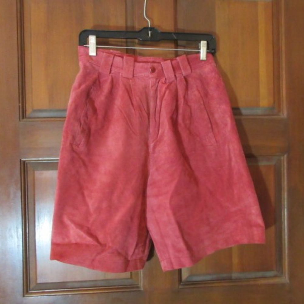 ECLIPSE RED LINED SUEDE LEATHER SHORTS Size 7